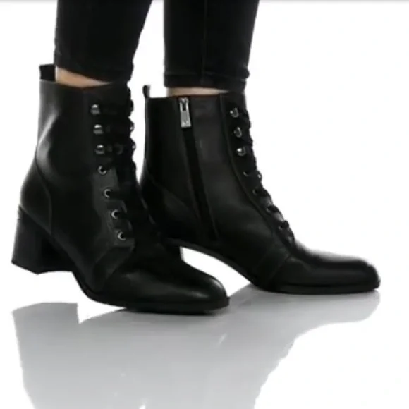 Naturalizer Womens Sevilla Leather Lace Up Booties